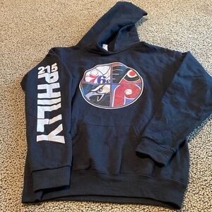 Philadelphia Sports Black Hooded Sweatshirt Size Youth Large in GUC